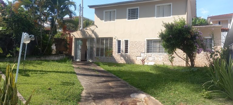 Casa 3 Dormitórios – Jardim Meredien- Águas de Lindóia-SP
