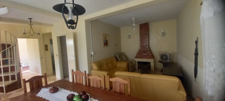Casa 3 Dormitórios – Jardim Meredien- Águas de Lindóia-SP