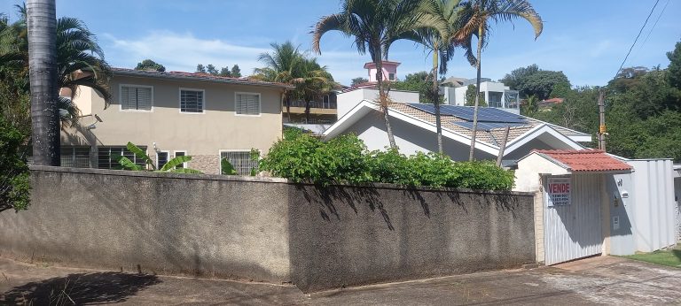 Casa 3 Dormitórios – Jardim Meredien- Águas de Lindóia-SP